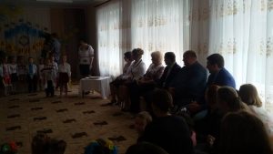 news 4.09.15 Рівне Дитячий садок Шубкова з подарунками 2